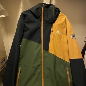 2020 Picture Organic Snowboarding jacket.
